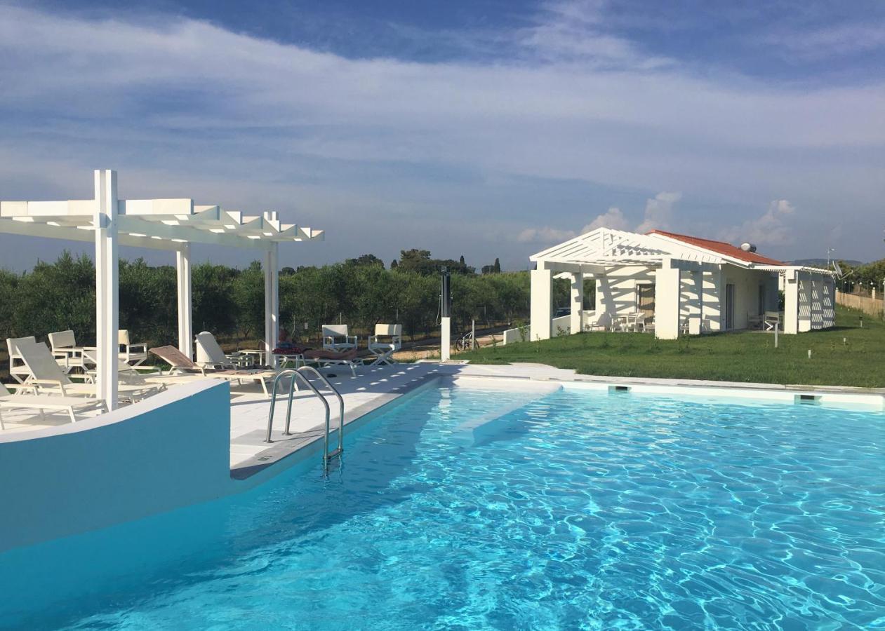 White Villas Douneika  エクステリア 写真